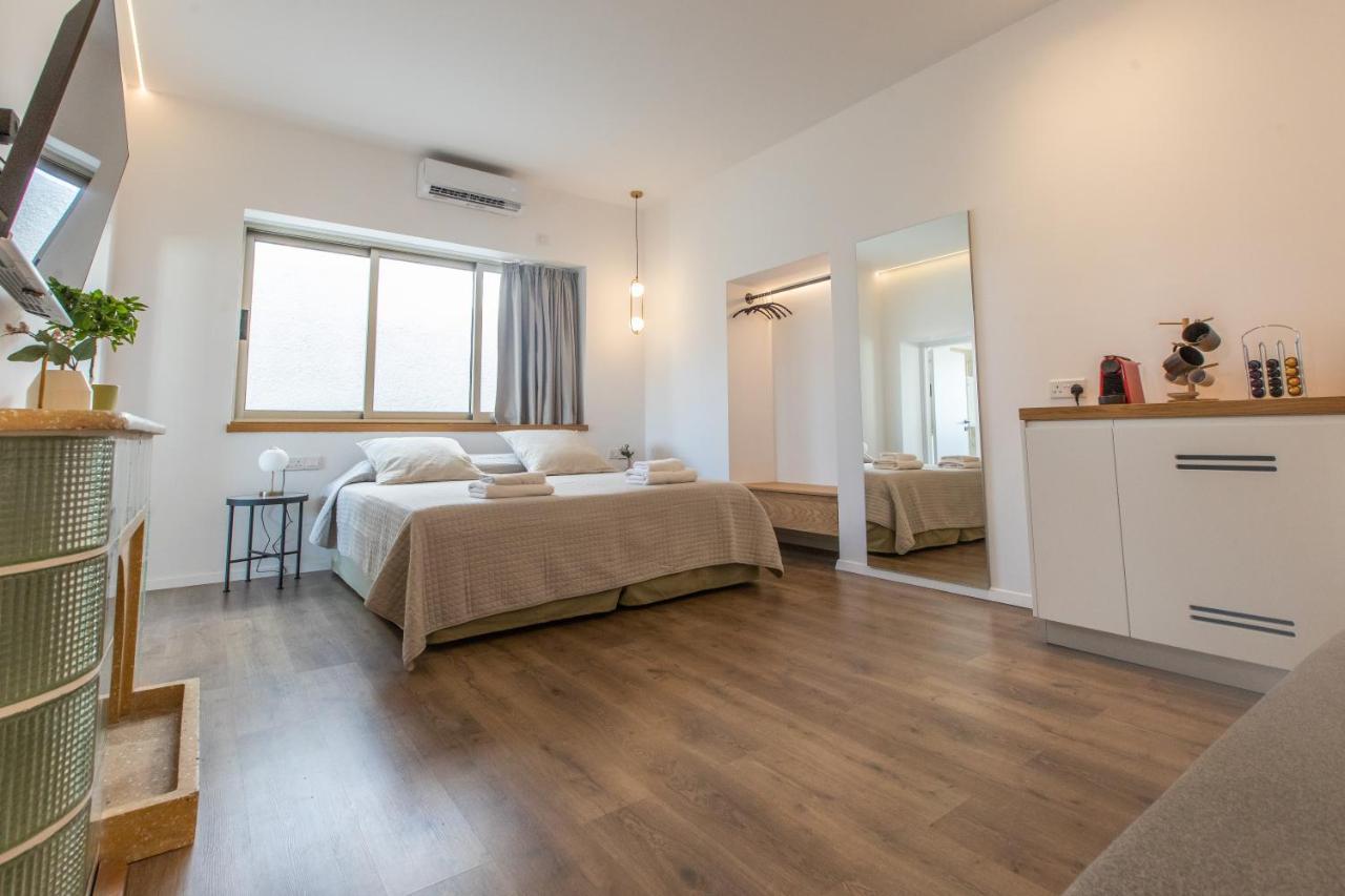 Rooms - Unique Staying In Paphos Centre ภายนอก รูปภาพ